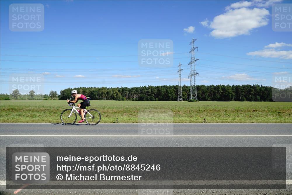 07.09.2025 - 19. Norderstedt Triathlon Michael Burmester http://msf.ph/oto/8845246 07.09.2025 15:00:26 Radfahren 447, 1404 meine-sportfotos.de