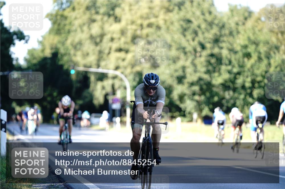 07.09.2025 - 19. Norderstedt Triathlon Michael Burmester http://msf.ph/oto/8845254 07.09.2025 16:03:59 Radfahren 509, 1554 meine-sportfotos.de