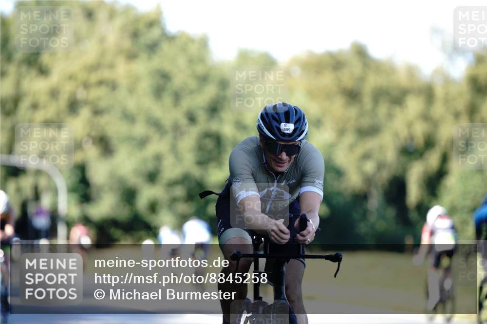 07.09.2025 - 19. Norderstedt Triathlon Michael Burmester http://msf.ph/oto/8845258 07.09.2025 16:04:00 Radfahren 509, 1455, 1554 meine-sportfotos.de