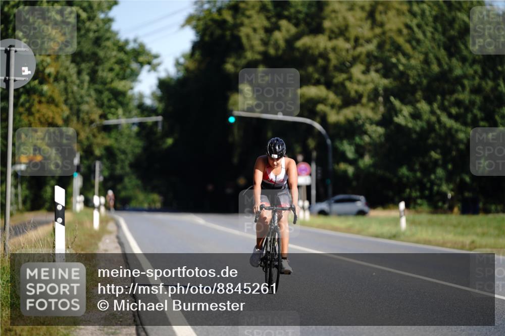 07.09.2025 - 19. Norderstedt Triathlon Michael Burmester http://msf.ph/oto/8845261 07.09.2025 10:45:57 Radfahren  meine-sportfotos.de