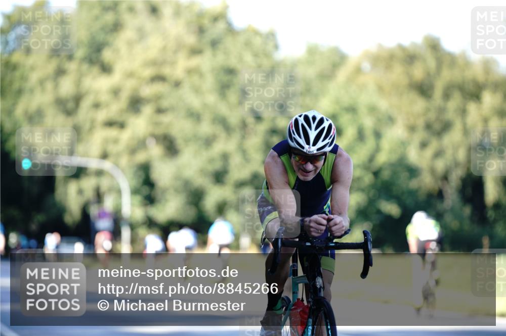 07.09.2025 - 19. Norderstedt Triathlon Michael Burmester http://msf.ph/oto/8845266 07.09.2025 16:04:02 Radfahren 509, 1455 meine-sportfotos.de