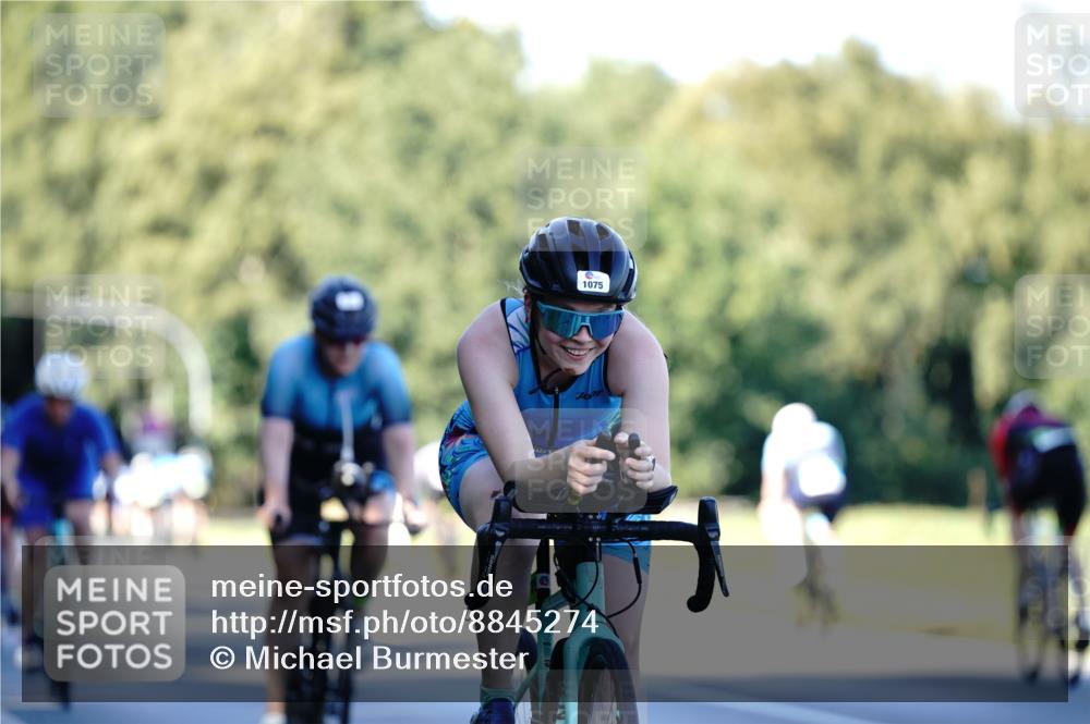 07.09.2025 - 19. Norderstedt Triathlon Michael Burmester http://msf.ph/oto/8845274 07.09.2025 16:04:06 Radfahren 1075, 1103, 1454, 1455 meine-sportfotos.de