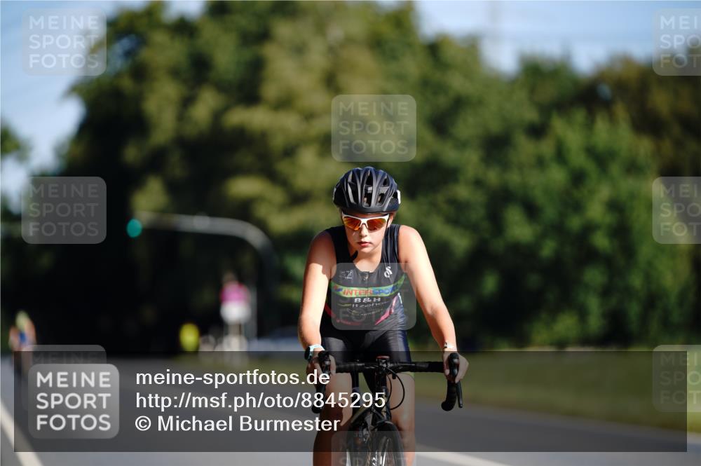 07.09.2025 - 19. Norderstedt Triathlon Michael Burmester http://msf.ph/oto/8845295 07.09.2025 10:47:53 Radfahren 99 meine-sportfotos.de