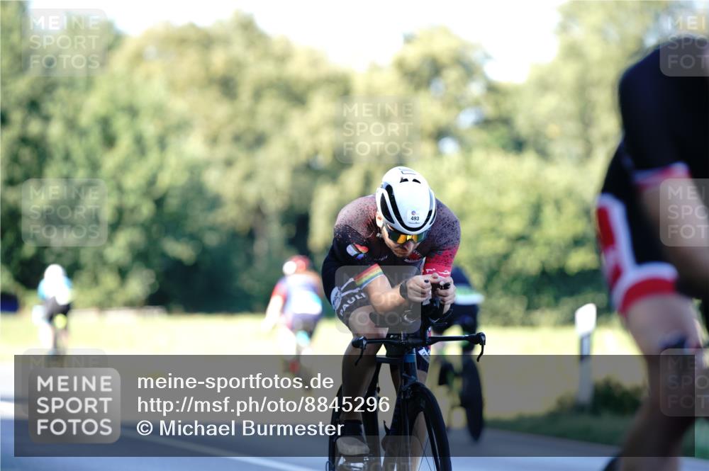 07.09.2025 - 19. Norderstedt Triathlon Michael Burmester http://msf.ph/oto/8845296 07.09.2025 16:04:27 Radfahren 493, 544, 870, 1435 meine-sportfotos.de