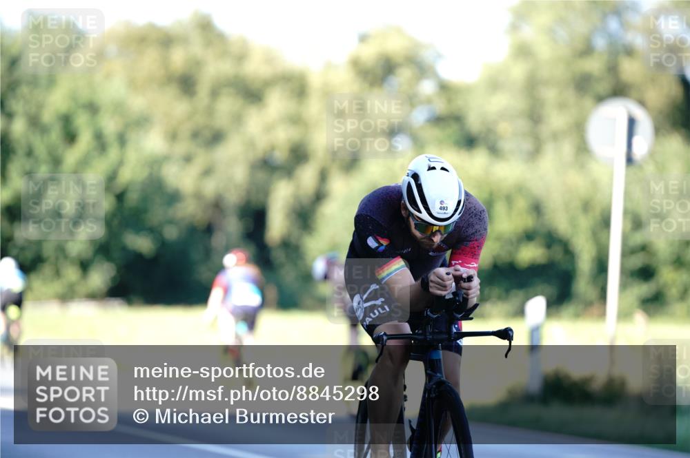 07.09.2025 - 19. Norderstedt Triathlon Michael Burmester http://msf.ph/oto/8845298 07.09.2025 16:04:27 Radfahren 493, 544, 870, 1435 meine-sportfotos.de
