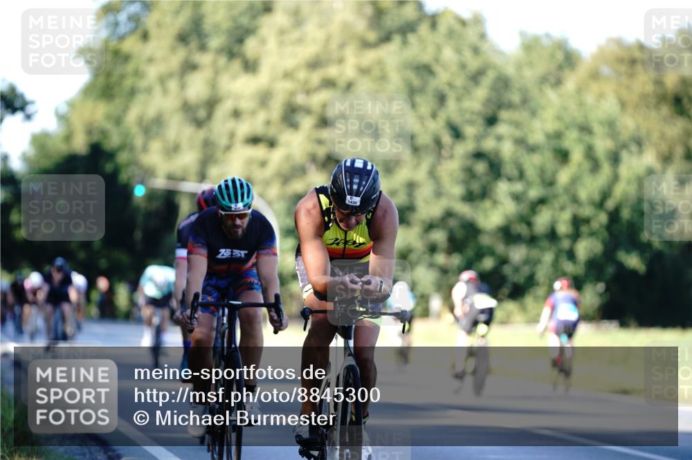 07.09.2025 - 19. Norderstedt Triathlon Michael Burmester http://msf.ph/oto/8845300 07.09.2025 16:04:29 Radfahren 493, 544, 870, 1435, 1464 meine-sportfotos.de
