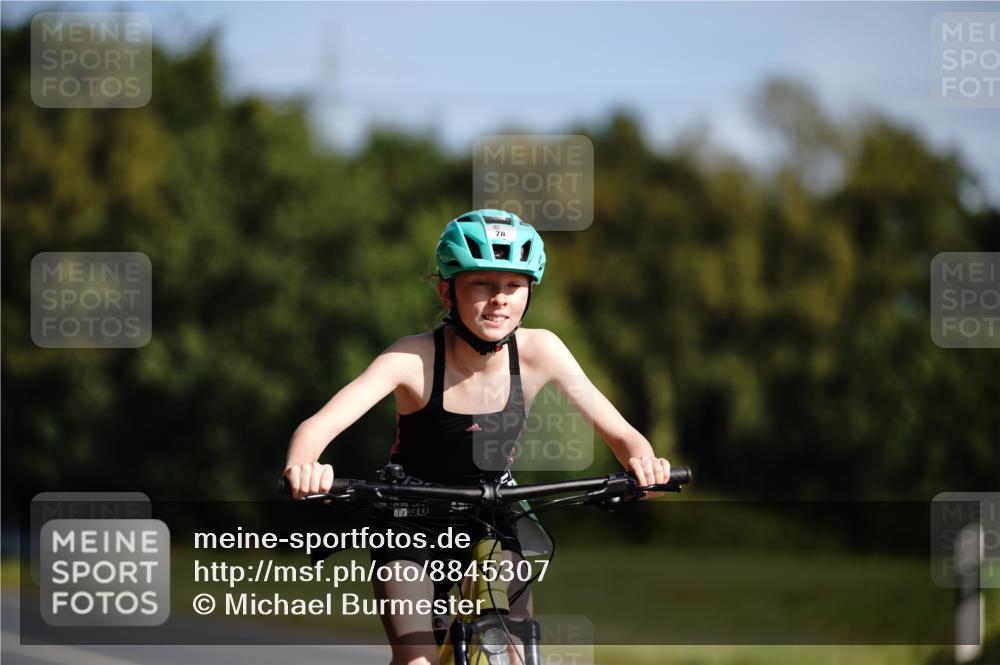 07.09.2025 - 19. Norderstedt Triathlon Michael Burmester http://msf.ph/oto/8845307 07.09.2025 10:48:45 Radfahren 78 meine-sportfotos.de
