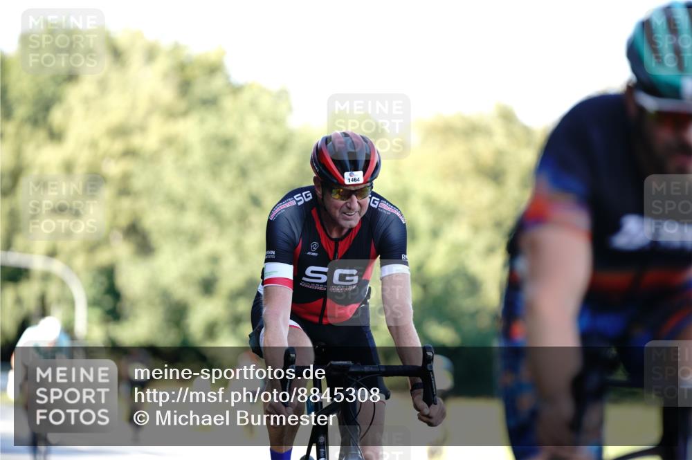 07.09.2025 - 19. Norderstedt Triathlon Michael Burmester http://msf.ph/oto/8845308 07.09.2025 16:04:30 Radfahren 493, 544, 870, 1435, 1464 meine-sportfotos.de