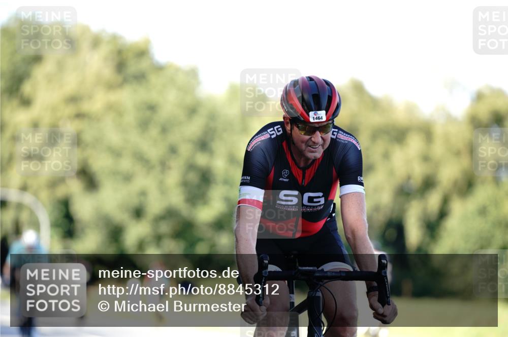 07.09.2025 - 19. Norderstedt Triathlon Michael Burmester http://msf.ph/oto/8845312 07.09.2025 16:04:30 Radfahren 493, 544, 870, 1435, 1464 meine-sportfotos.de