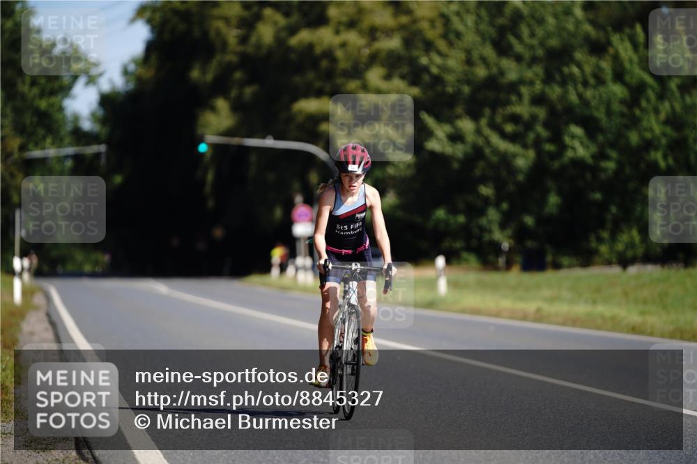 07.09.2025 - 19. Norderstedt Triathlon Michael Burmester http://msf.ph/oto/8845327 07.09.2025 10:51:48 Radfahren 59 meine-sportfotos.de