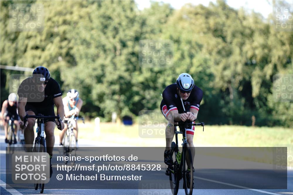 07.09.2025 - 19. Norderstedt Triathlon Michael Burmester http://msf.ph/oto/8845328 07.09.2025 16:04:38 Radfahren 534, 547, 873, 949, 1410, 1444, 1448, 1592, 1620 meine-sportfotos.de