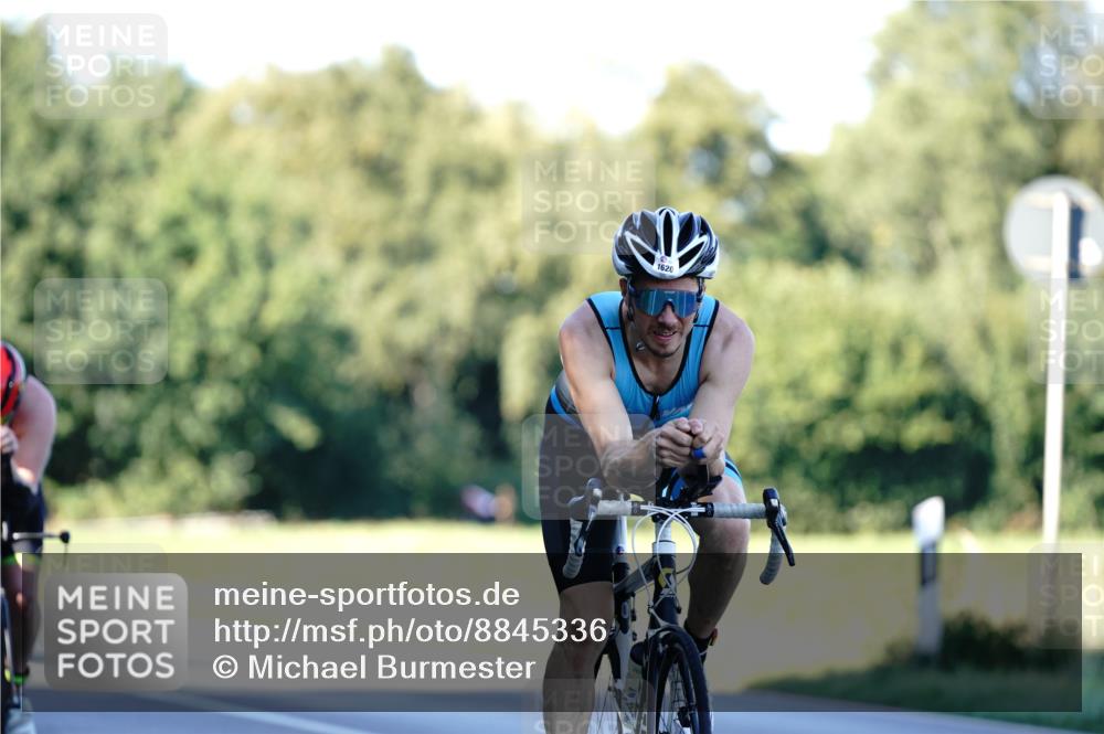 07.09.2025 - 19. Norderstedt Triathlon Michael Burmester http://msf.ph/oto/8845336 07.09.2025 16:04:40 Radfahren 534, 547, 940, 949, 1063, 1410, 1448, 1577, 1620 meine-sportfotos.de
