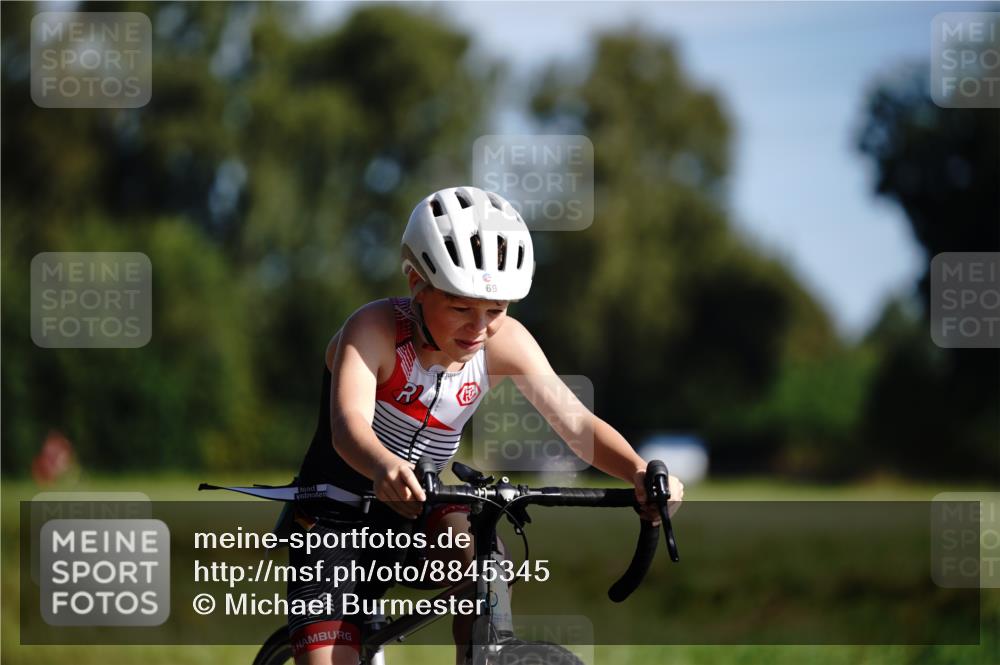 07.09.2025 - 19. Norderstedt Triathlon Michael Burmester http://msf.ph/oto/8845345 07.09.2025 10:53:51 Radfahren 69 meine-sportfotos.de