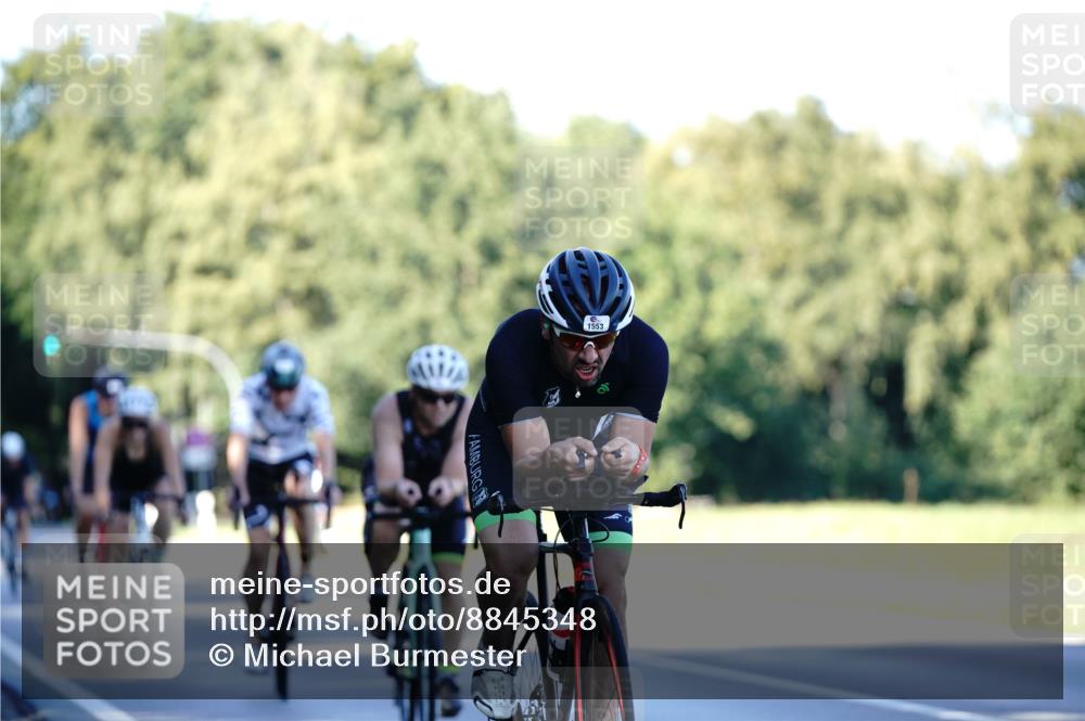 07.09.2025 - 19. Norderstedt Triathlon Michael Burmester http://msf.ph/oto/8845348 07.09.2025 16:04:46 Radfahren 376, 918, 924, 1063, 1427, 1553 meine-sportfotos.de