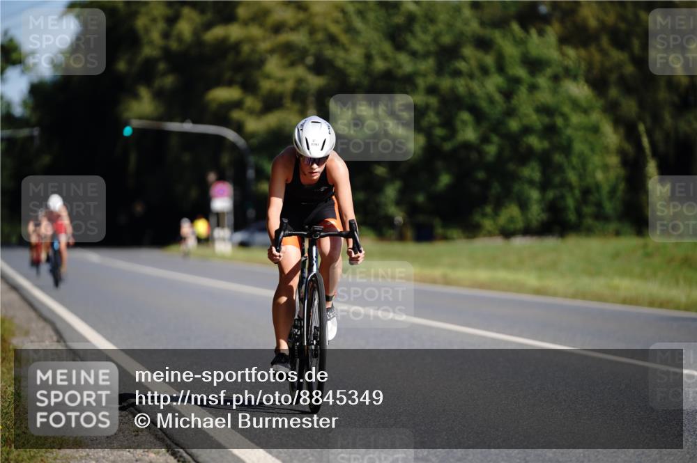 07.09.2025 - 19. Norderstedt Triathlon Michael Burmester http://msf.ph/oto/8845349 07.09.2025 11:01:49 Radfahren 1191 meine-sportfotos.de