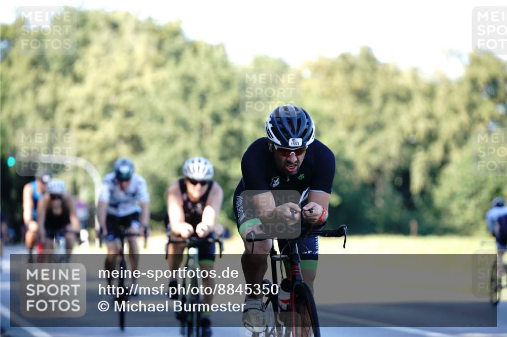 07.09.2025 - 19. Norderstedt Triathlon Michael Burmester http://msf.ph/oto/8845350 07.09.2025 16:04:46 Radfahren 376, 918, 924, 1063, 1427, 1553 meine-sportfotos.de