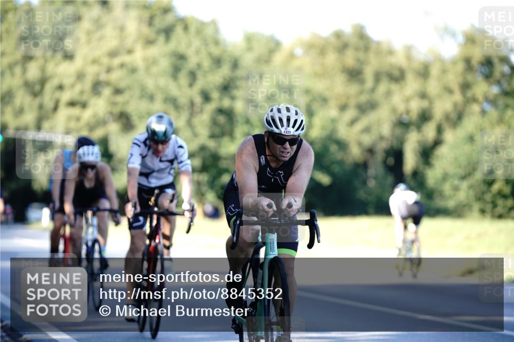 07.09.2025 - 19. Norderstedt Triathlon Michael Burmester http://msf.ph/oto/8845352 07.09.2025 16:04:47 Radfahren 376, 918, 924, 1427, 1553 meine-sportfotos.de