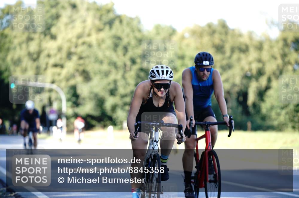 07.09.2025 - 19. Norderstedt Triathlon Michael Burmester http://msf.ph/oto/8845358 07.09.2025 16:04:48 Radfahren 376, 396, 918, 924, 1427, 1553 meine-sportfotos.de