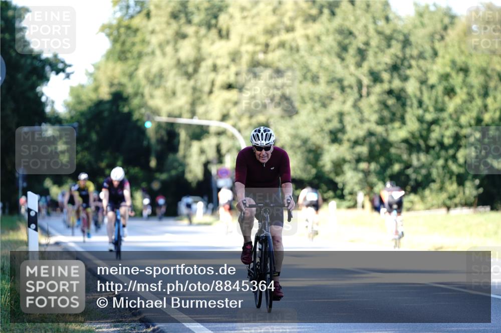 07.09.2025 - 19. Norderstedt Triathlon Michael Burmester http://msf.ph/oto/8845364 07.09.2025 16:04:56 Radfahren 1515 meine-sportfotos.de