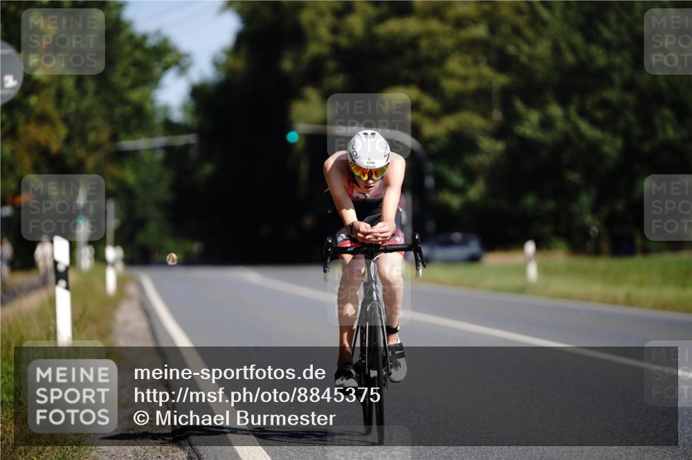 07.09.2025 - 19. Norderstedt Triathlon Michael Burmester http://msf.ph/oto/8845375 07.09.2025 11:02:42 Radfahren 1158, 1185 meine-sportfotos.de