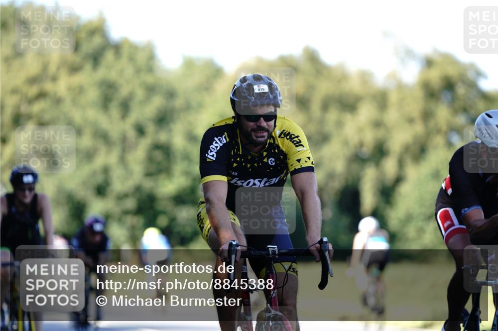 07.09.2025 - 19. Norderstedt Triathlon Michael Burmester http://msf.ph/oto/8845388 07.09.2025 16:05:04 Radfahren 548, 549, 935, 1093, 1096, 1539, 1557 meine-sportfotos.de