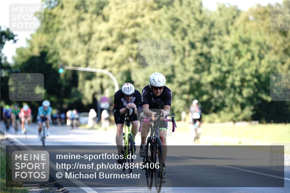 07.09.2025 - 19. Norderstedt Triathlon Michael Burmester http://msf.ph/oto/8845406 07.09.2025 16:05:12 Radfahren 1095, 1618 meine-sportfotos.de