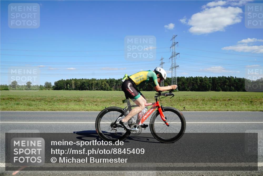 07.09.2025 - 19. Norderstedt Triathlon Michael Burmester http://msf.ph/oto/8845409 07.09.2025 15:00:31 Radfahren 447, 1507 meine-sportfotos.de