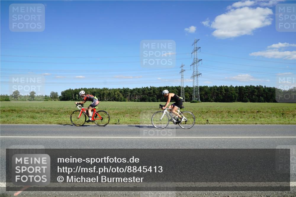 07.09.2025 - 19. Norderstedt Triathlon Michael Burmester http://msf.ph/oto/8845413 07.09.2025 15:00:32 Radfahren 447, 1507 meine-sportfotos.de
