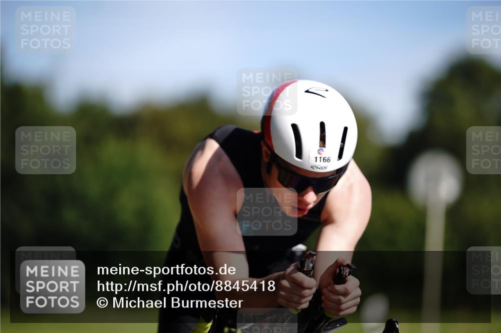 07.09.2025 - 19. Norderstedt Triathlon Michael Burmester http://msf.ph/oto/8845418 07.09.2025 11:03:34 Radfahren 1166 meine-sportfotos.de
