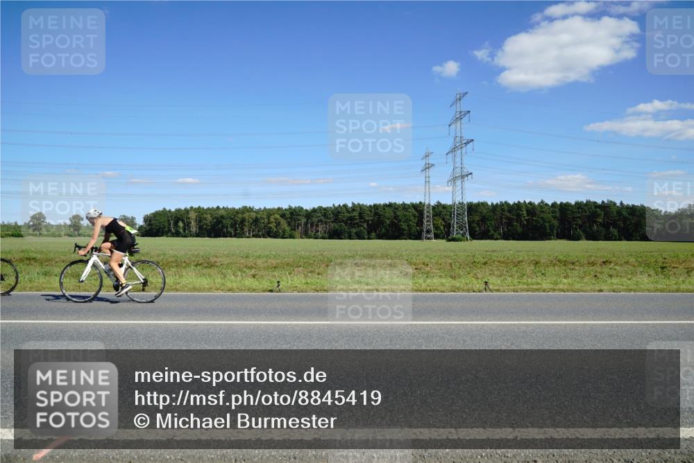 07.09.2025 - 19. Norderstedt Triathlon Michael Burmester http://msf.ph/oto/8845419 07.09.2025 15:00:33 Radfahren 1507 meine-sportfotos.de