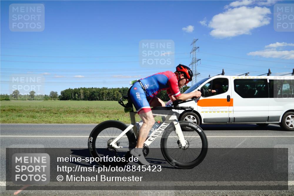 07.09.2025 - 19. Norderstedt Triathlon Michael Burmester http://msf.ph/oto/8845423 07.09.2025 15:00:36 Radfahren 1019 meine-sportfotos.de