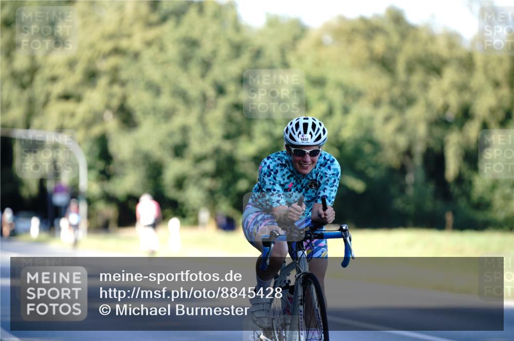 07.09.2025 - 19. Norderstedt Triathlon Michael Burmester http://msf.ph/oto/8845428 07.09.2025 16:05:17 Radfahren 1095, 1432, 1618 meine-sportfotos.de