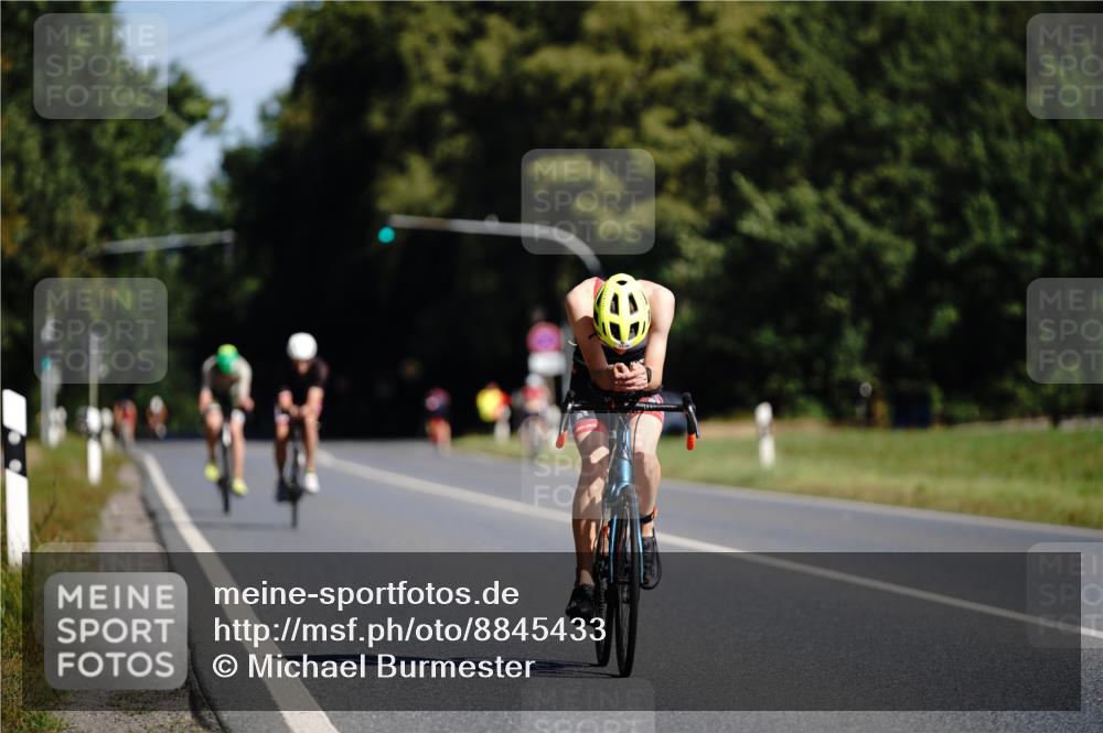 07.09.2025 - 19. Norderstedt Triathlon Michael Burmester http://msf.ph/oto/8845433 07.09.2025 11:03:49 Radfahren 1176 meine-sportfotos.de