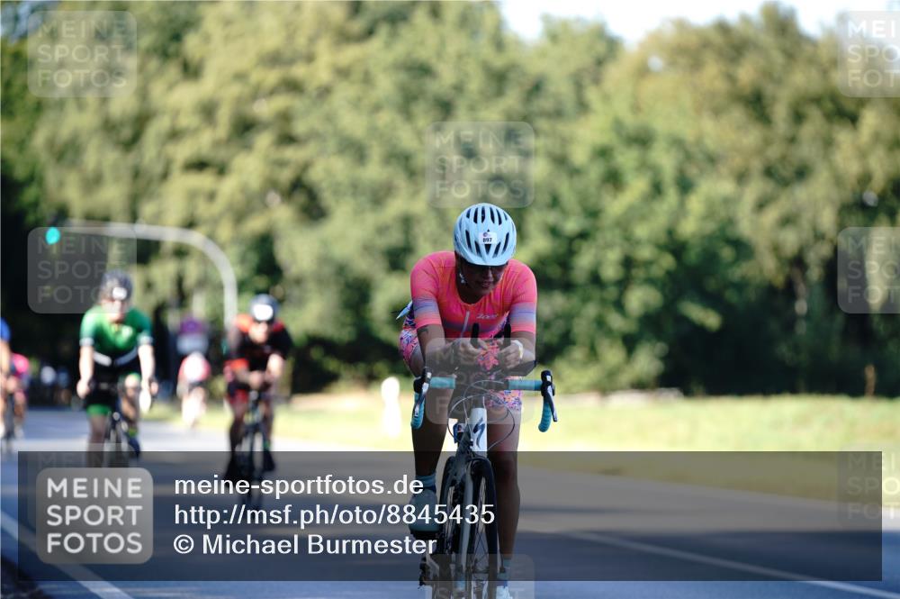 07.09.2025 - 19. Norderstedt Triathlon Michael Burmester http://msf.ph/oto/8845435 07.09.2025 16:05:20 Radfahren 525, 897, 1432 meine-sportfotos.de