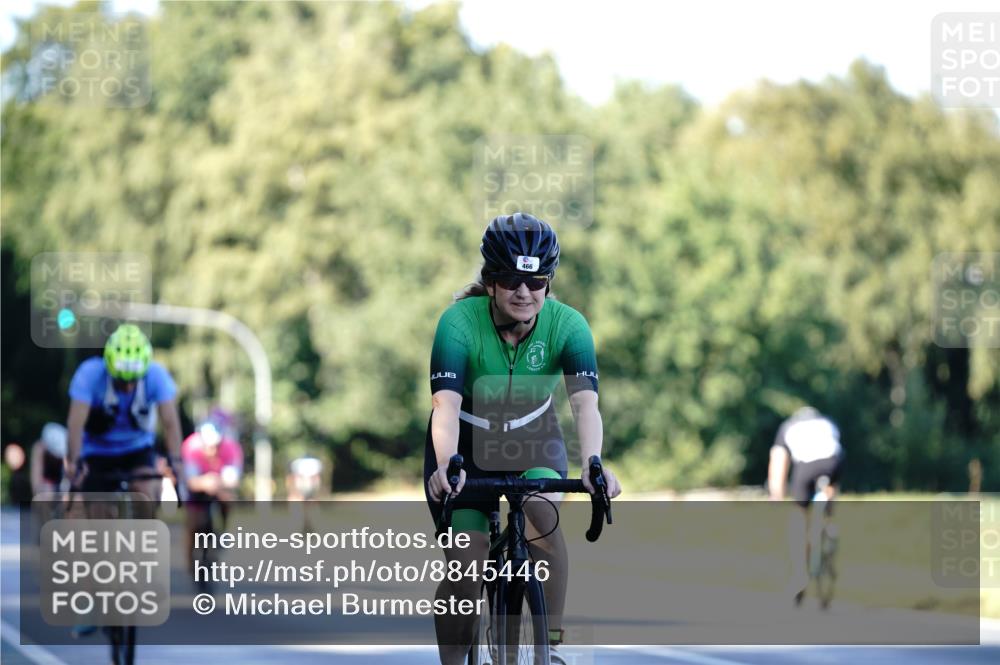 07.09.2025 - 19. Norderstedt Triathlon Michael Burmester http://msf.ph/oto/8845446 07.09.2025 16:05:23 Radfahren 466, 525, 546, 897, 1091, 1446 meine-sportfotos.de