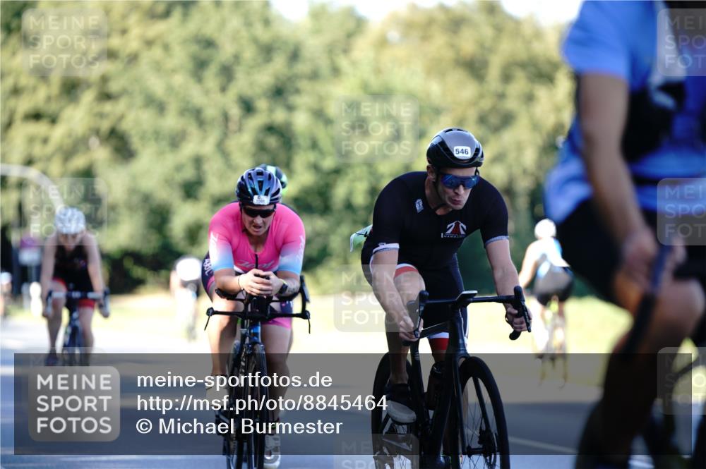 07.09.2025 - 19. Norderstedt Triathlon Michael Burmester http://msf.ph/oto/8845464 07.09.2025 16:05:25 Radfahren 466, 525, 546, 897, 1053, 1072, 1091, 1446 meine-sportfotos.de