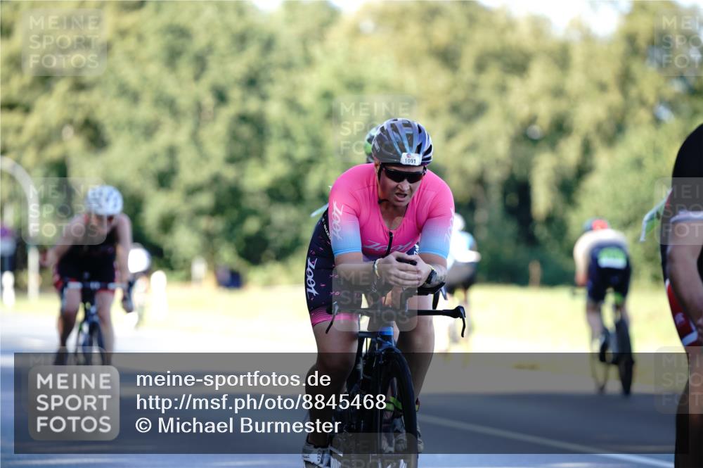 07.09.2025 - 19. Norderstedt Triathlon Michael Burmester http://msf.ph/oto/8845468 07.09.2025 16:05:26 Radfahren 466, 525, 546, 1053, 1072, 1091, 1446 meine-sportfotos.de