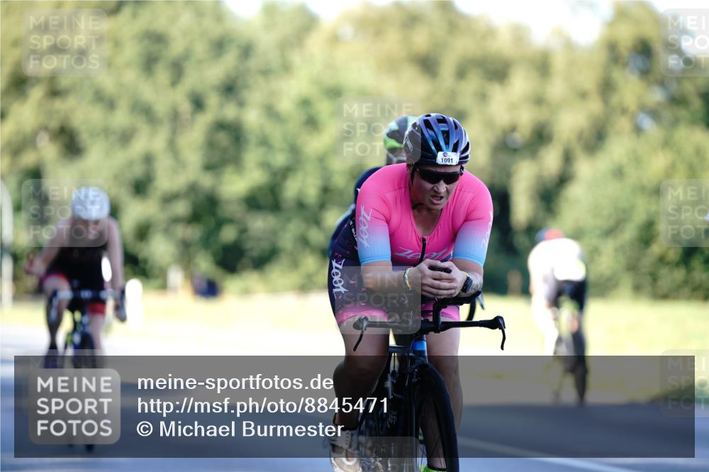 07.09.2025 - 19. Norderstedt Triathlon Michael Burmester http://msf.ph/oto/8845471 07.09.2025 16:05:26 Radfahren 466, 525, 546, 1053, 1072, 1091, 1446 meine-sportfotos.de