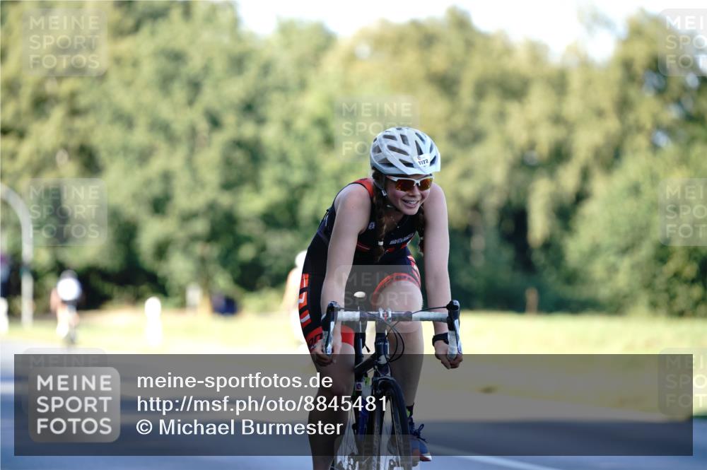 07.09.2025 - 19. Norderstedt Triathlon Michael Burmester http://msf.ph/oto/8845481 07.09.2025 16:05:27 Radfahren 466, 546, 1053, 1072, 1091, 1446 meine-sportfotos.de