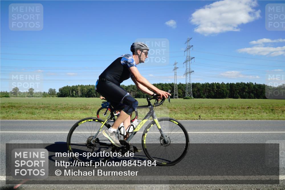 07.09.2025 - 19. Norderstedt Triathlon Michael Burmester http://msf.ph/oto/8845484 07.09.2025 15:01:28 Radfahren 410 meine-sportfotos.de