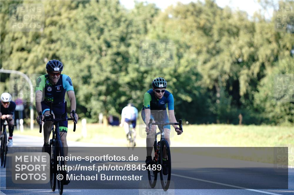 07.09.2025 - 19. Norderstedt Triathlon Michael Burmester http://msf.ph/oto/8845489 07.09.2025 16:05:30 Radfahren 923, 1053, 1072, 1084, 1549 meine-sportfotos.de