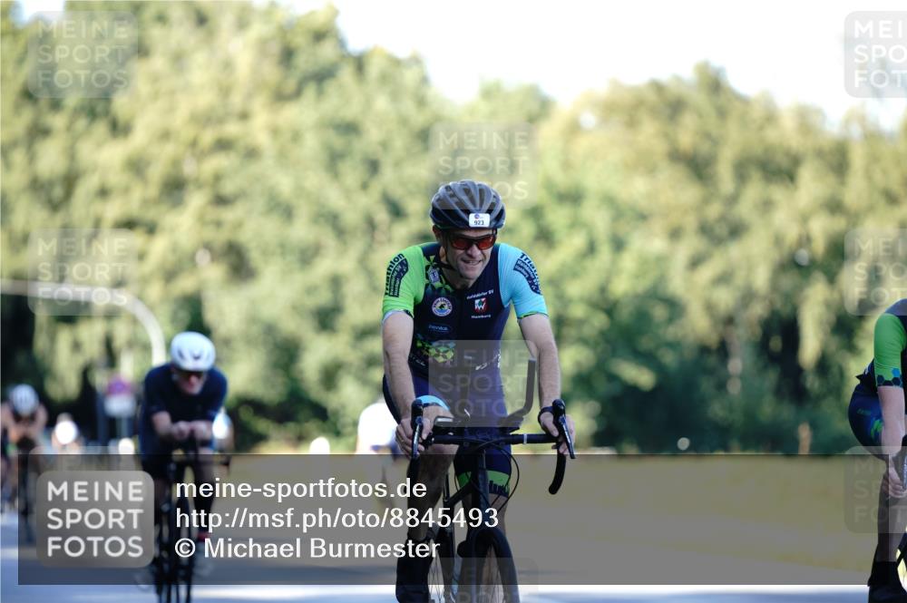 07.09.2025 - 19. Norderstedt Triathlon Michael Burmester http://msf.ph/oto/8845493 07.09.2025 16:05:31 Radfahren 923, 1072, 1084, 1549, 1564, 1631 meine-sportfotos.de