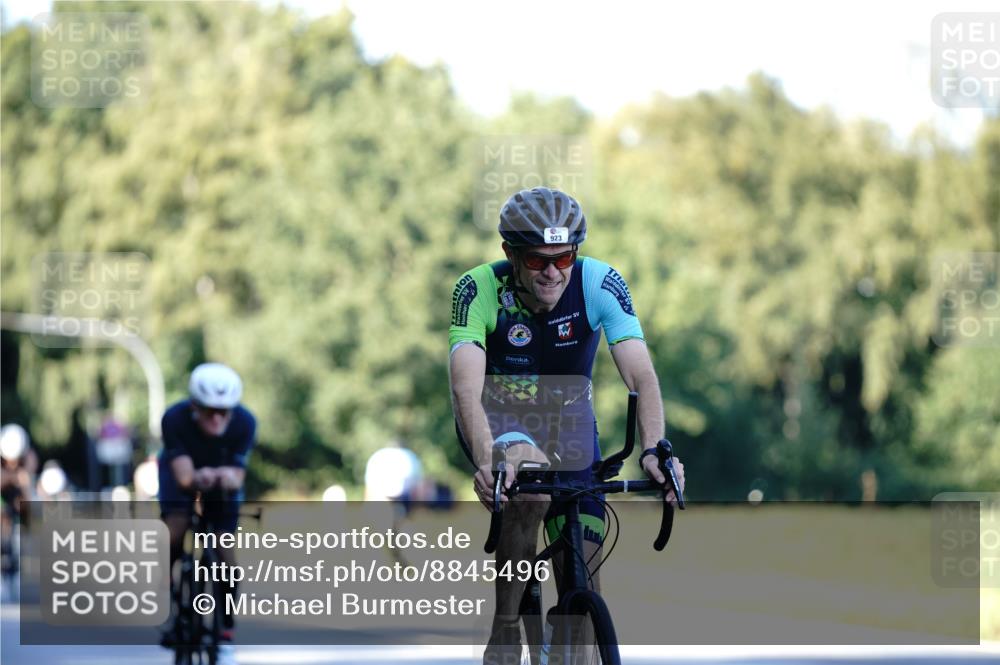 07.09.2025 - 19. Norderstedt Triathlon Michael Burmester http://msf.ph/oto/8845496 07.09.2025 16:05:31 Radfahren 923, 1072, 1084, 1549, 1564, 1631 meine-sportfotos.de