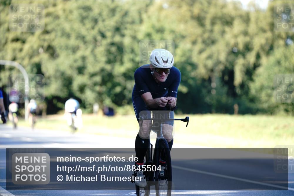 07.09.2025 - 19. Norderstedt Triathlon Michael Burmester http://msf.ph/oto/8845504 07.09.2025 16:05:32 Radfahren 923, 1084, 1549, 1550, 1564, 1631 meine-sportfotos.de