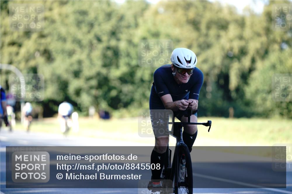 07.09.2025 - 19. Norderstedt Triathlon Michael Burmester http://msf.ph/oto/8845508 07.09.2025 16:05:32 Radfahren 923, 1084, 1549, 1550, 1564, 1631 meine-sportfotos.de