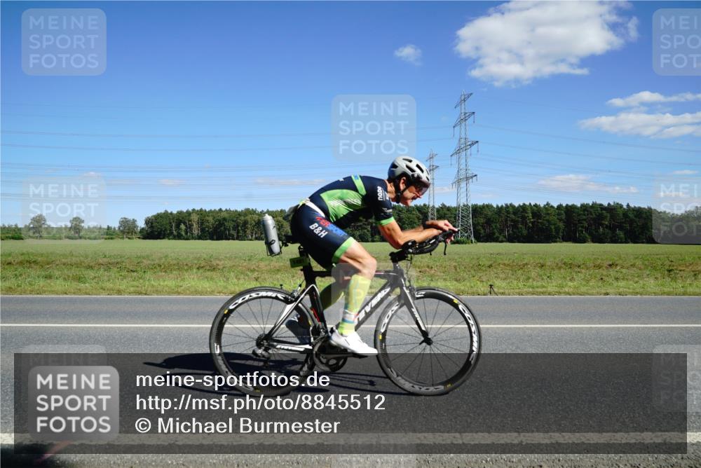07.09.2025 - 19. Norderstedt Triathlon Michael Burmester http://msf.ph/oto/8845512 07.09.2025 15:01:48 Radfahren 443, 1481 meine-sportfotos.de