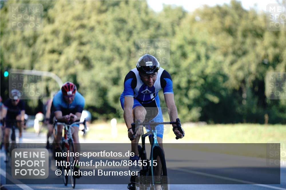 07.09.2025 - 19. Norderstedt Triathlon Michael Burmester http://msf.ph/oto/8845515 07.09.2025 16:05:33 Radfahren 923, 1084, 1092, 1411, 1549, 1550, 1564, 1631 meine-sportfotos.de
