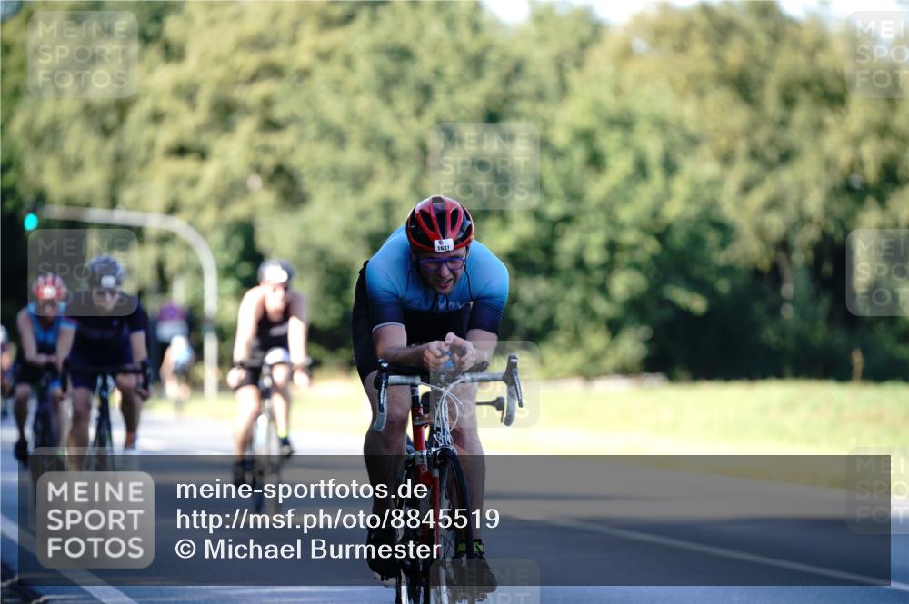 07.09.2025 - 19. Norderstedt Triathlon Michael Burmester http://msf.ph/oto/8845519 07.09.2025 16:05:34 Radfahren 923, 1084, 1092, 1411, 1549, 1550, 1564, 1569, 1630, 1631 meine-sportfotos.de