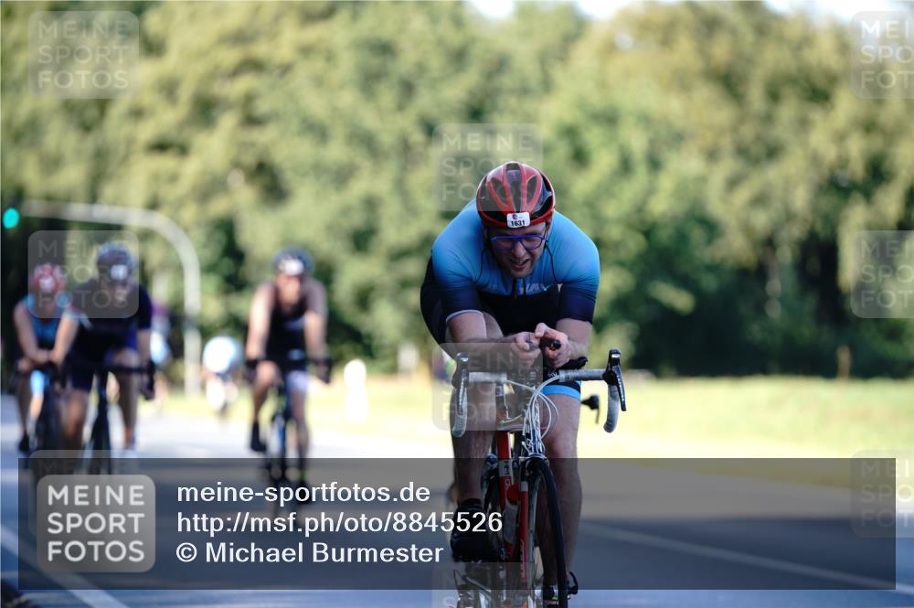 07.09.2025 - 19. Norderstedt Triathlon Michael Burmester http://msf.ph/oto/8845526 07.09.2025 16:05:34 Radfahren 923, 1084, 1092, 1411, 1549, 1550, 1564, 1569, 1630, 1631 meine-sportfotos.de