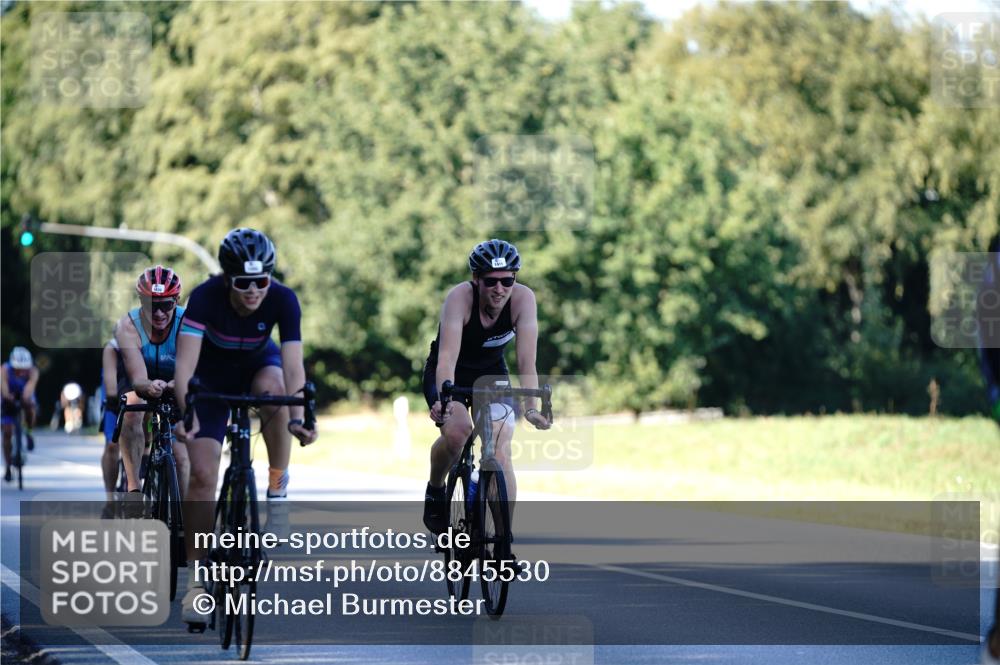 07.09.2025 - 19. Norderstedt Triathlon Michael Burmester http://msf.ph/oto/8845530 07.09.2025 16:05:35 Radfahren 923, 1084, 1092, 1411, 1549, 1550, 1564, 1569, 1630, 1631 meine-sportfotos.de